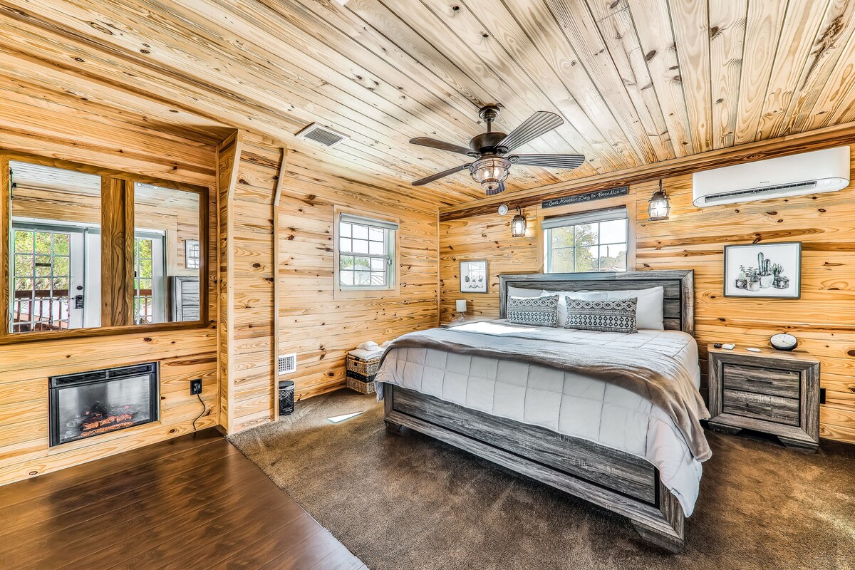 Photo 23 of Ideally located getaway w/ tiki bar, outdoor seating, & brick grill - dogs OK