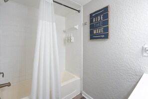Shower, hair dryer - Colorful condo w/shared pool, free WiFi, central A/C - blocks from the beach (St. Augustine)