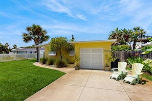 Terrace/patio - Spacious beach house with private pool, firepit and enclosed yard (St. Augustine)