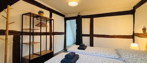 2 bedrooms, WiFi, bed sheets