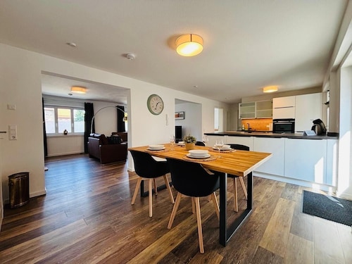 Aposto Apartments Am Marktplatz 13 with Private Terrace and Wi-Fi