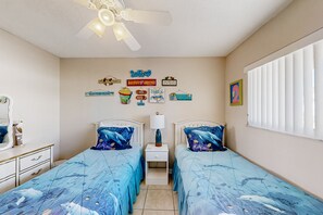 2 bedrooms, desk, iron/ironing board, Internet - Ground-floor condo by the beach with on-site pool, tennis, & private patio (St. Augustine)