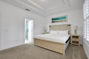 4 habitaciones, tabla de planchar con plancha y internet 