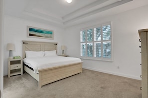 4 bedrooms, iron/ironing board, internet