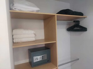 Coffres-forts dans les chambres, Wi-Fi gratuit