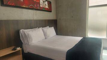 In-room safe, free WiFi