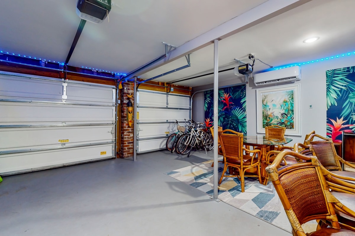 Photo 35 of Spacious Dog-Friendly House near Beaches, Historic Downtown w/Beach Access
