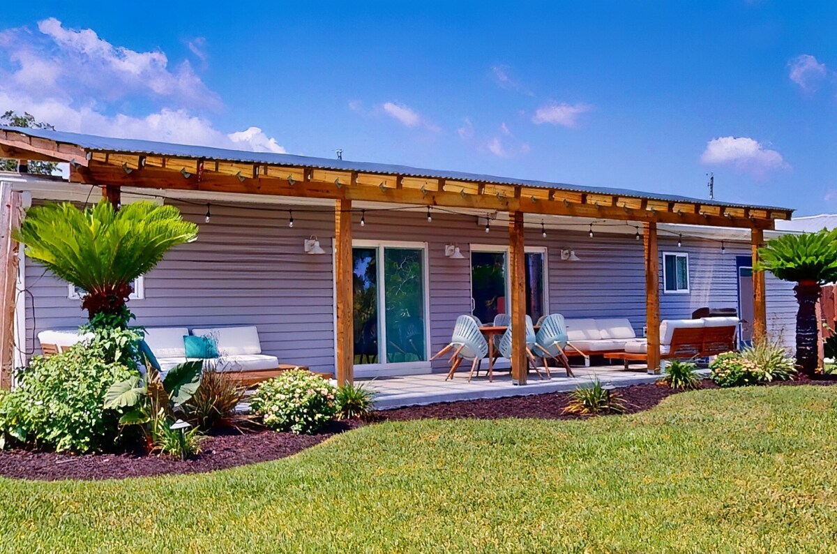 Photo 43 of Spacious Dog-Friendly House near Beaches, Historic Downtown w/Beach Access