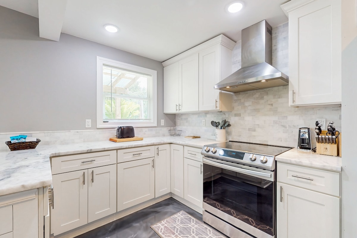 Photo 15 of Spacious Dog-Friendly House near Beaches, Historic Downtown w/Beach Access