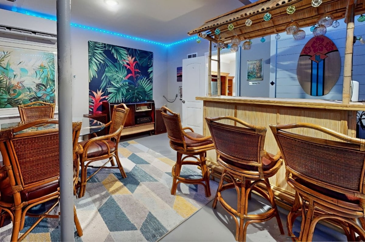 Photo 5 of Spacious Dog-Friendly House near Beaches, Historic Downtown w/Beach Access