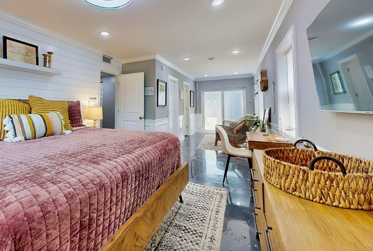 Photo 30 of Spacious Dog-Friendly House near Beaches, Historic Downtown w/Beach Access