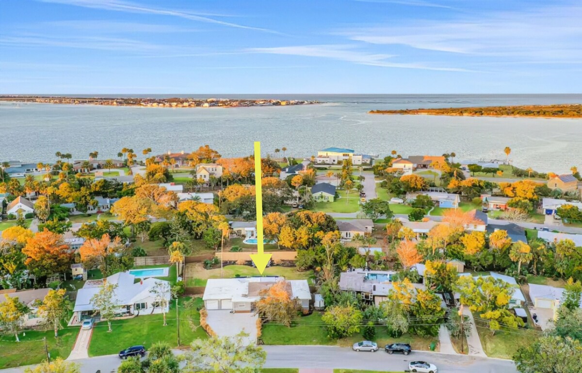Photo 39 of Spacious Dog-Friendly House near Beaches, Historic Downtown w/Beach Access