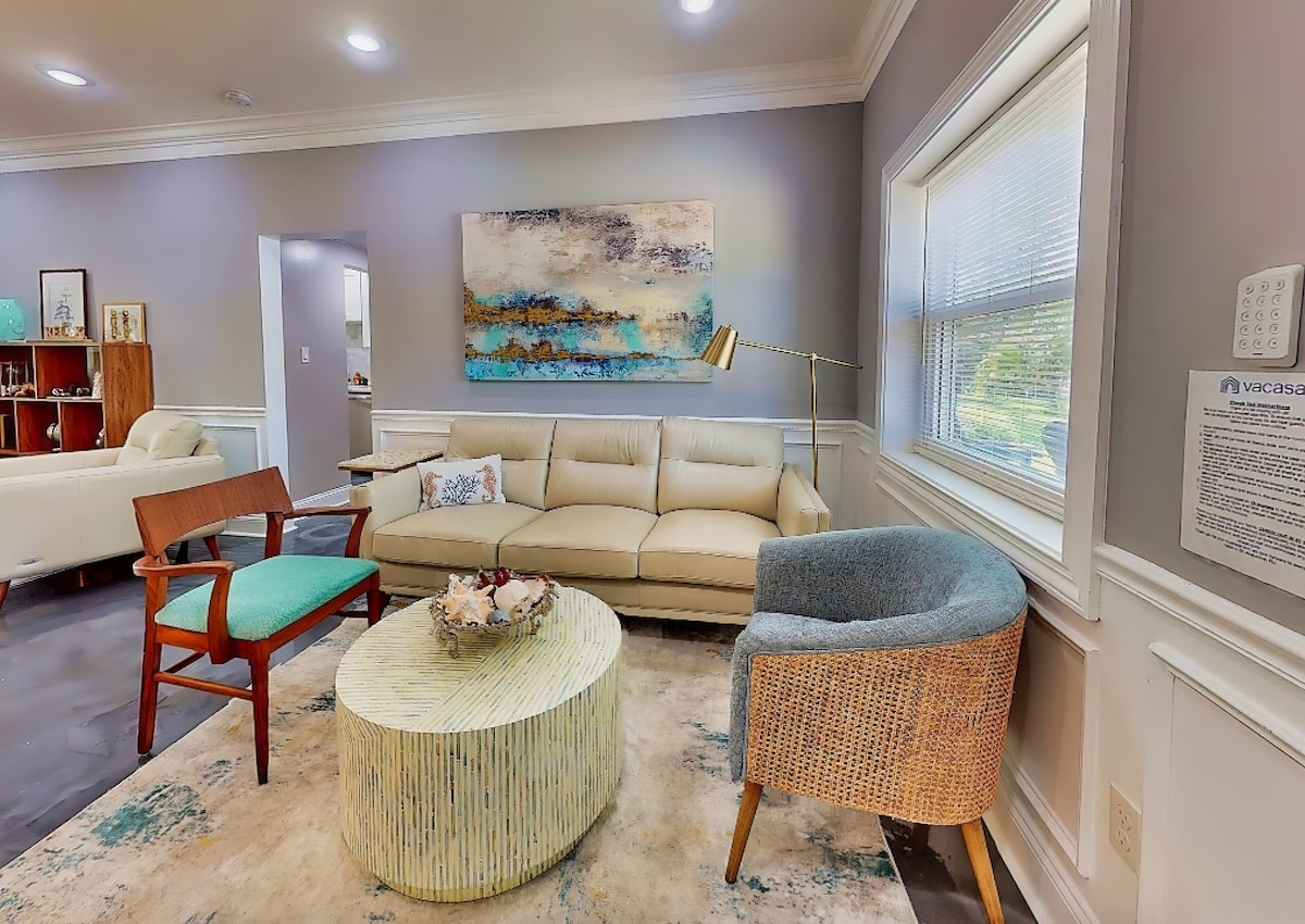 Photo 7 of Spacious Dog-Friendly House near Beaches, Historic Downtown w/Beach Access