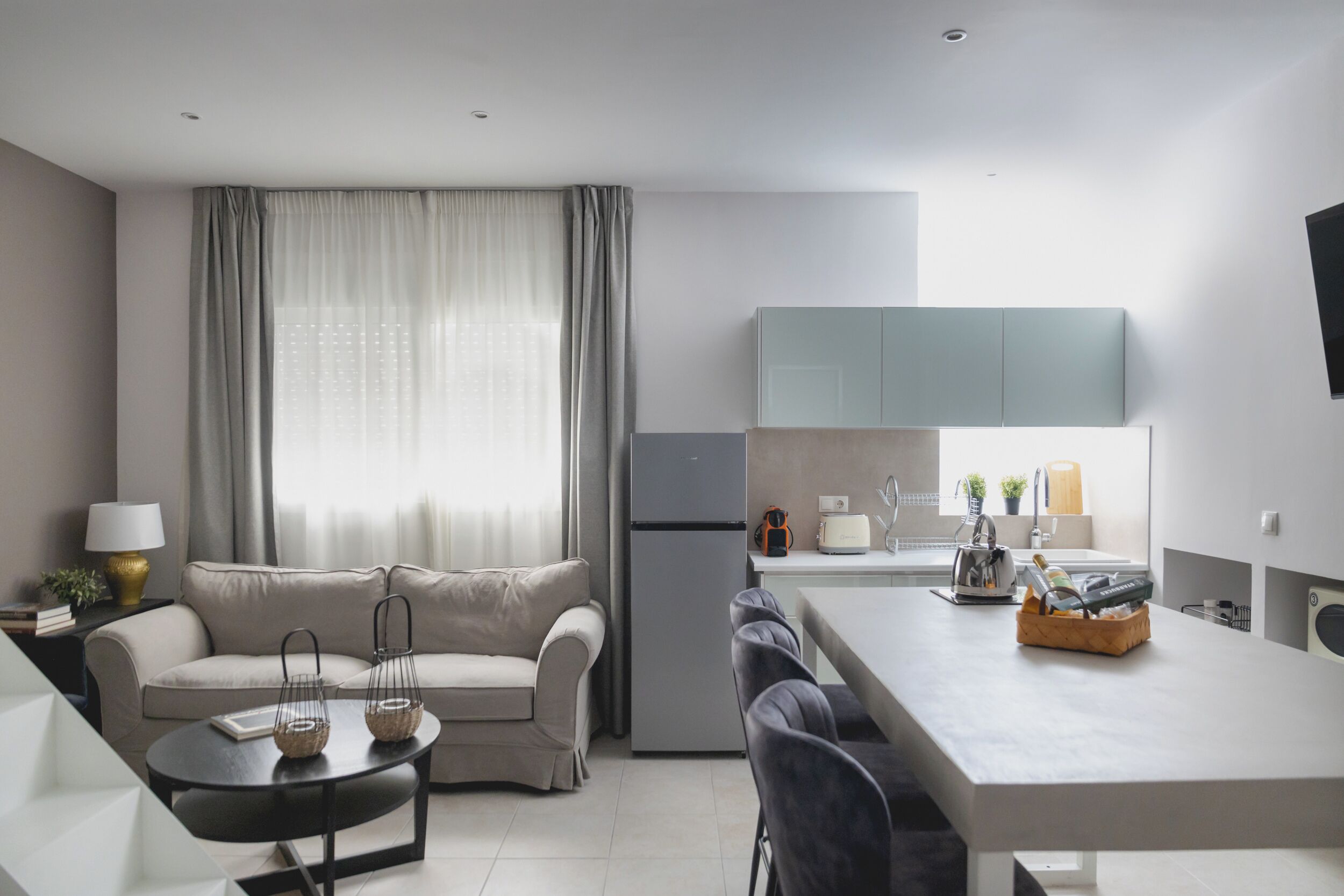 Sifnos, Deluxe Apartment, Non Smoking | Laptop workspace, free WiFi