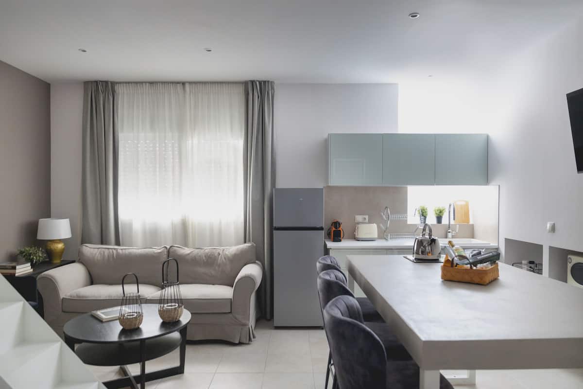 Sifnos, Deluxe Apartment, Non Smoking | Ruang kerja komputer riba, kalis bunyi, Wi-fi percuma