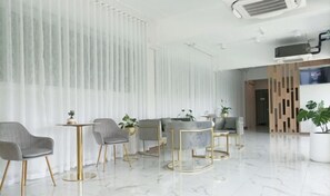 Interior - Golden Nest Hotel Suvarnabhumi (Bangkok)