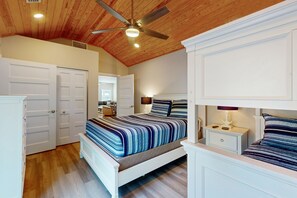 2 Schlafzimmer, Bügeleisen/Bügelbrett, Reisekinderbett, kostenloses WLAN