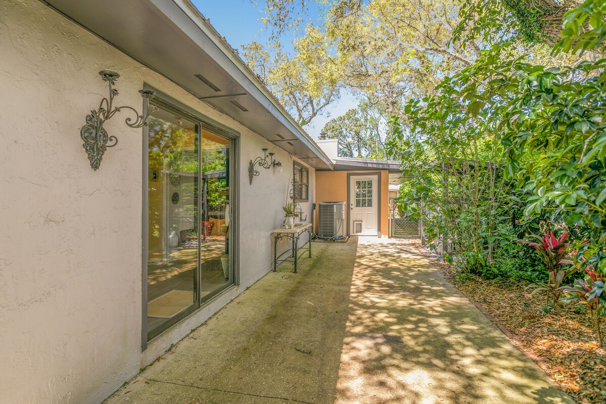 Photo 37 of Dog-Friendly Home with High-Speed WiFi, Washer/Dryer, Central AC, & Adult Bikes