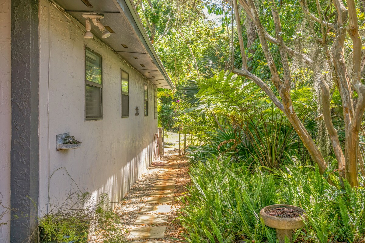 Photo 38 of Dog-Friendly Home with High-Speed WiFi, Washer/Dryer, Central AC, & Adult Bikes