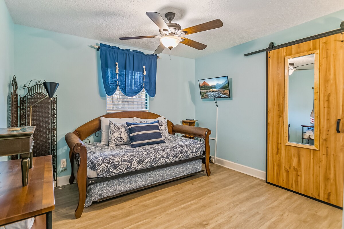 Photo 20 of Dog-Friendly Home with High-Speed WiFi, Washer/Dryer, Central AC, & Adult Bikes