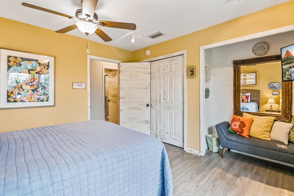 Photo 19 of Dog-Friendly Home with High-Speed WiFi, Washer/Dryer, Central AC, & Adult Bikes