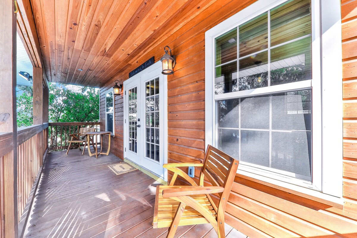 Photo 11 of Upper studio space of larger home w/ private balcony & kitchenette - Dogs OK