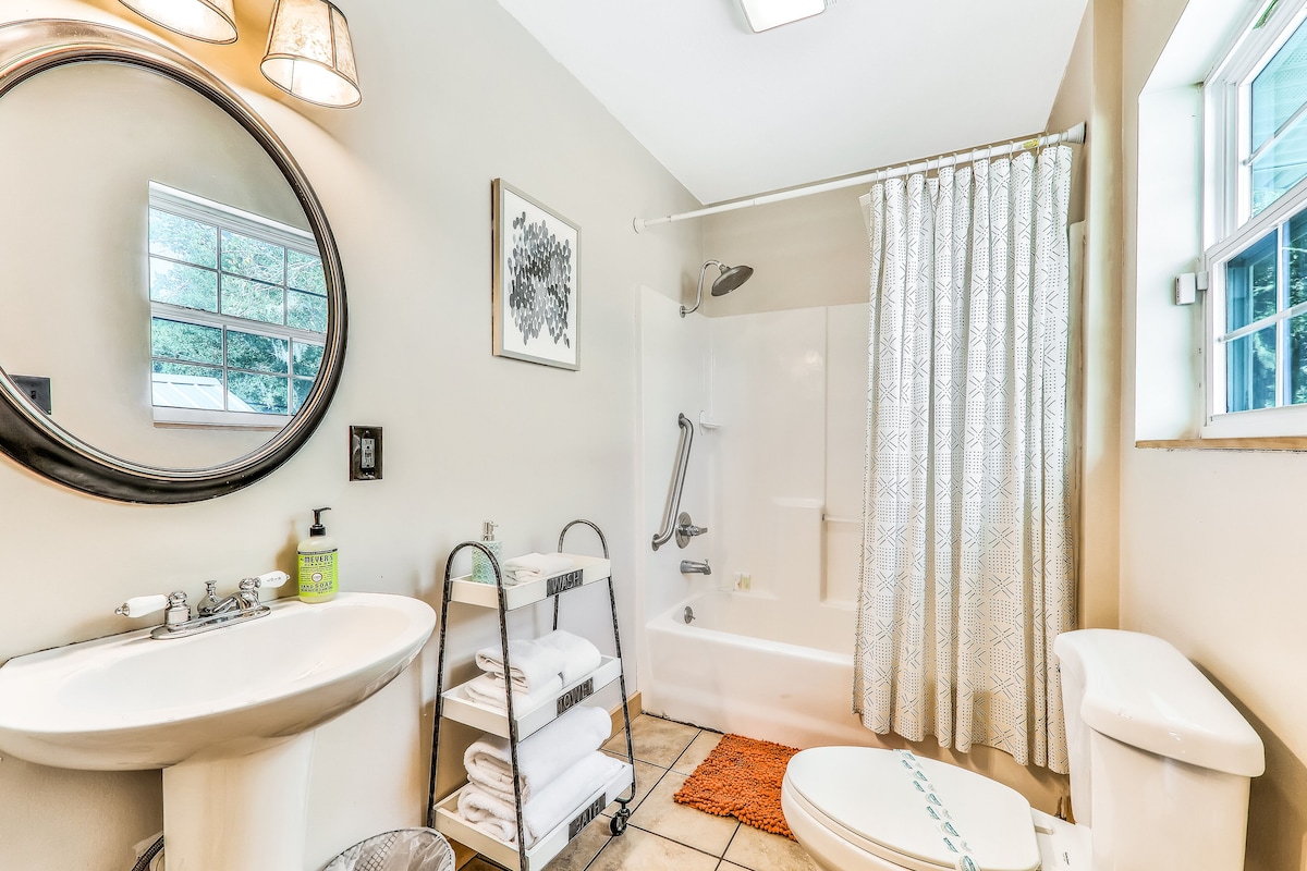 Photo 4 of Upper studio space of larger home w/ private balcony & kitchenette - Dogs OK