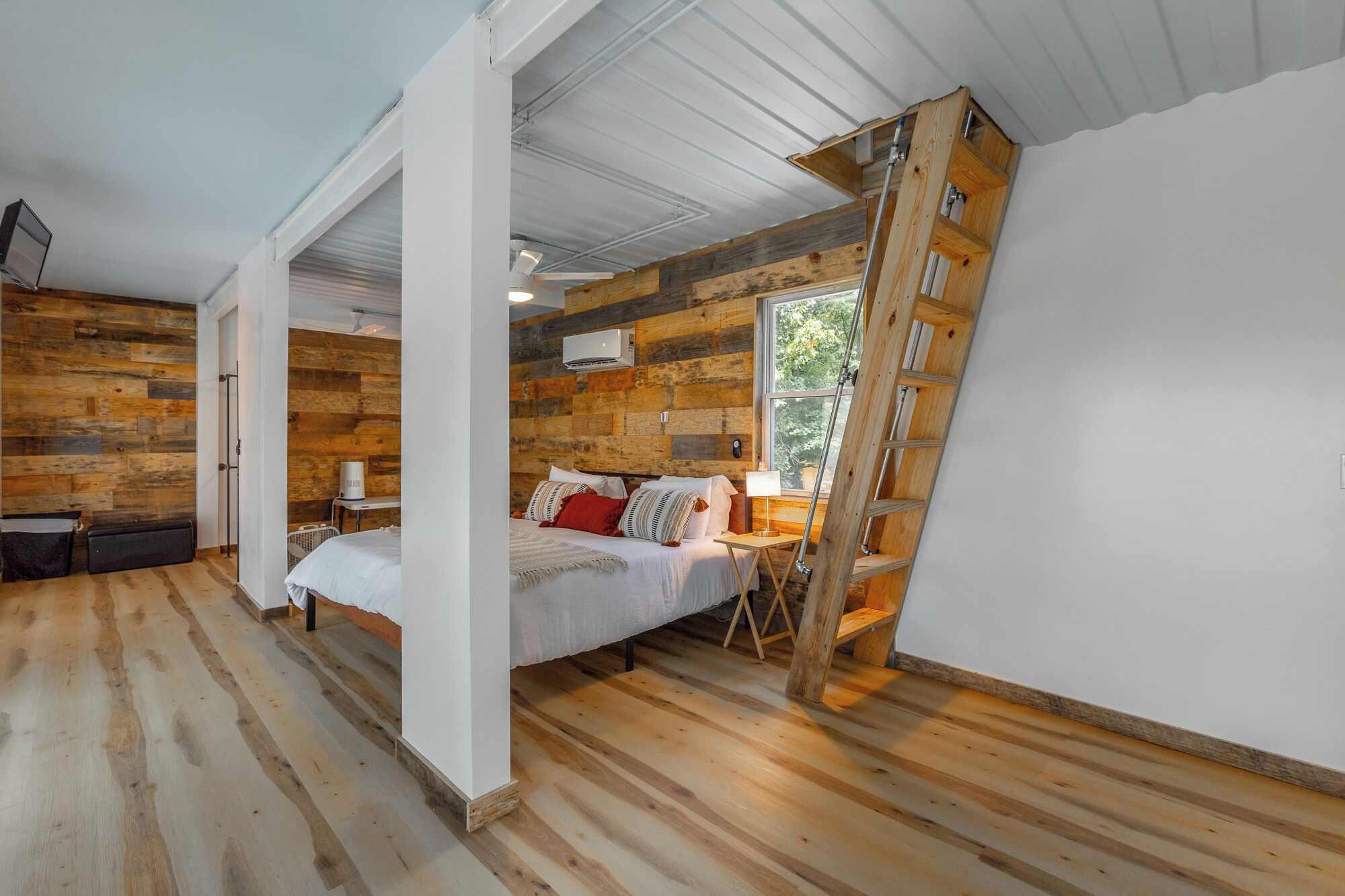 3 chambres, fer et planche à repasser, Wi-Fi gratuit, draps fournis