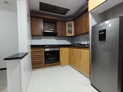 Ideal home close to Expofuturo, airport, stadium, olympic village, ukumari