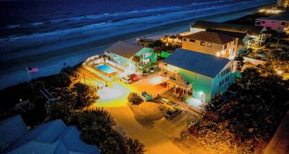 Breath taking views in this 2 bedroom condo on New Smyrna Beach