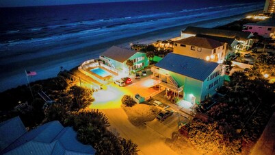 Breath taking views in this 2 bedroom condo on New Smyrna Beach