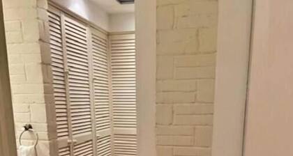 Mountain Refuge - Bohemian House of Poets Nepantla