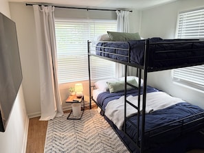 2 Schlafzimmer, Schreibtisch, kostenloses WLAN, Bettwäsche
