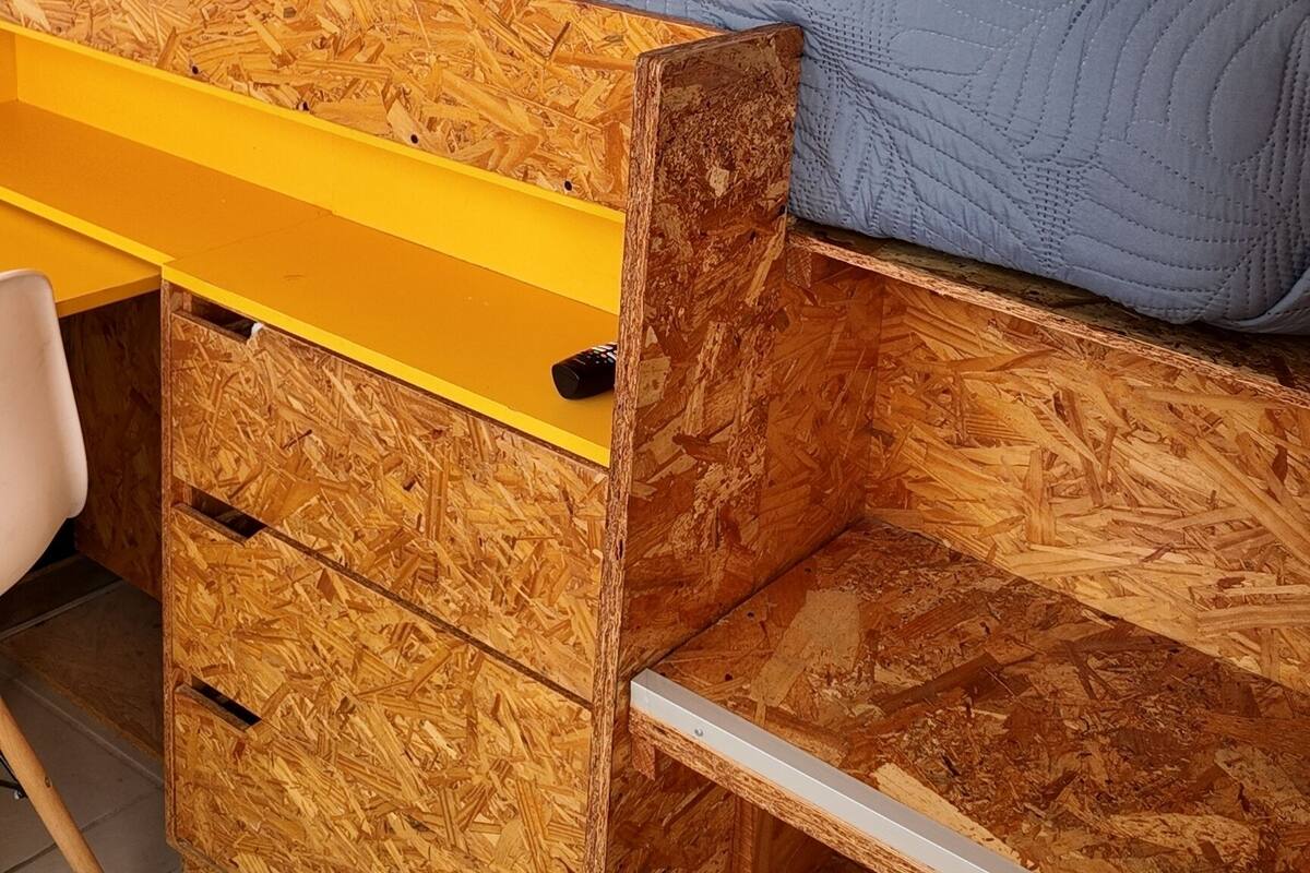 Desk, iron/ironing board, free WiFi