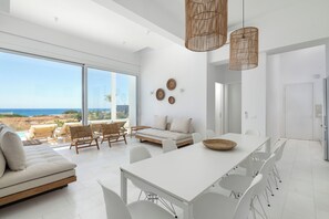 Deluxe Villa, Balcony, Sea View | Living area