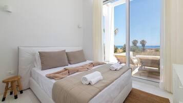 Deluxe Villa, Balcony, Sea View | In-room safe, iron/ironing board, free WiFi