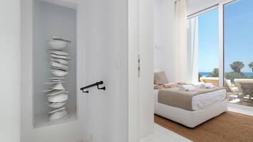 Deluxe Villa, Balcony, Sea View | In-room safe, iron/ironing board, free WiFi