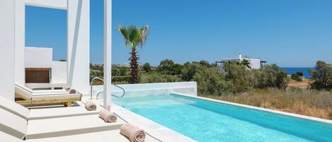 Villa Deluxe, balcon, vue sur la mer | Terrasse/patio