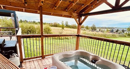 Coastal Charm Meets Country Calm | Relaxing Cottage with Water Views & Hot Tub