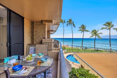 Fully Renovated Condo right on the beach with A/C, Wi-Fi and Everything you need