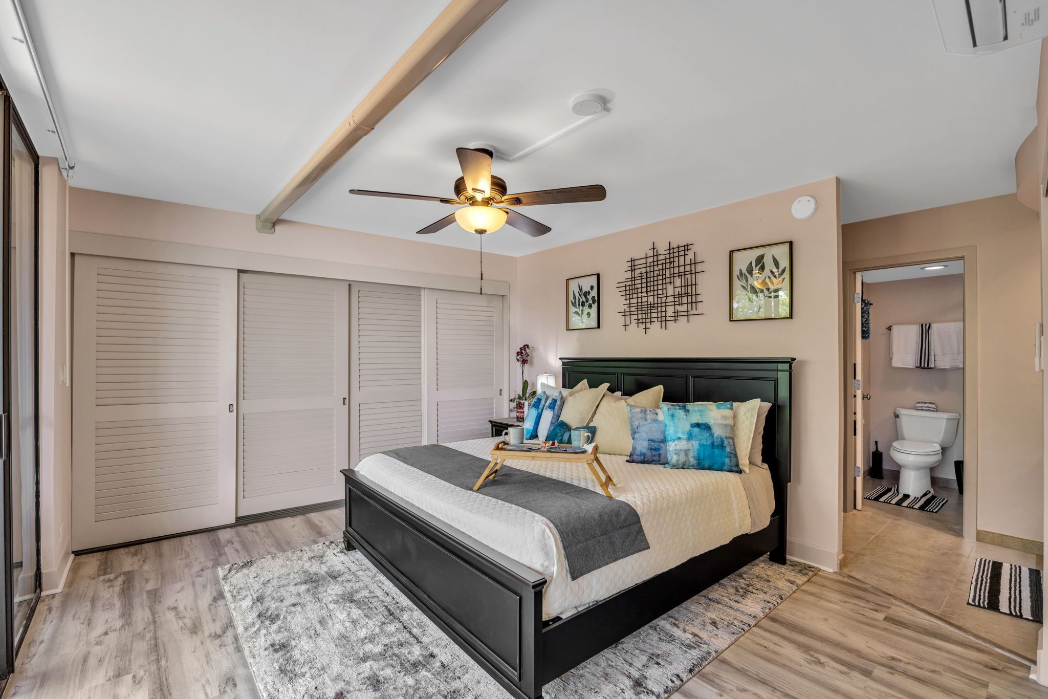 3 bedrooms, iron/ironing board, internet, bed sheets