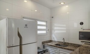 Basic Apartment | Private kitchen