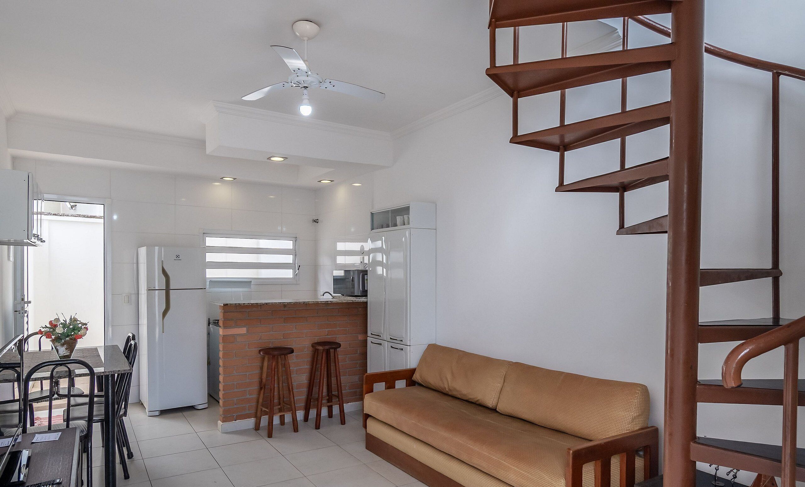 Basic Apartment | Living area