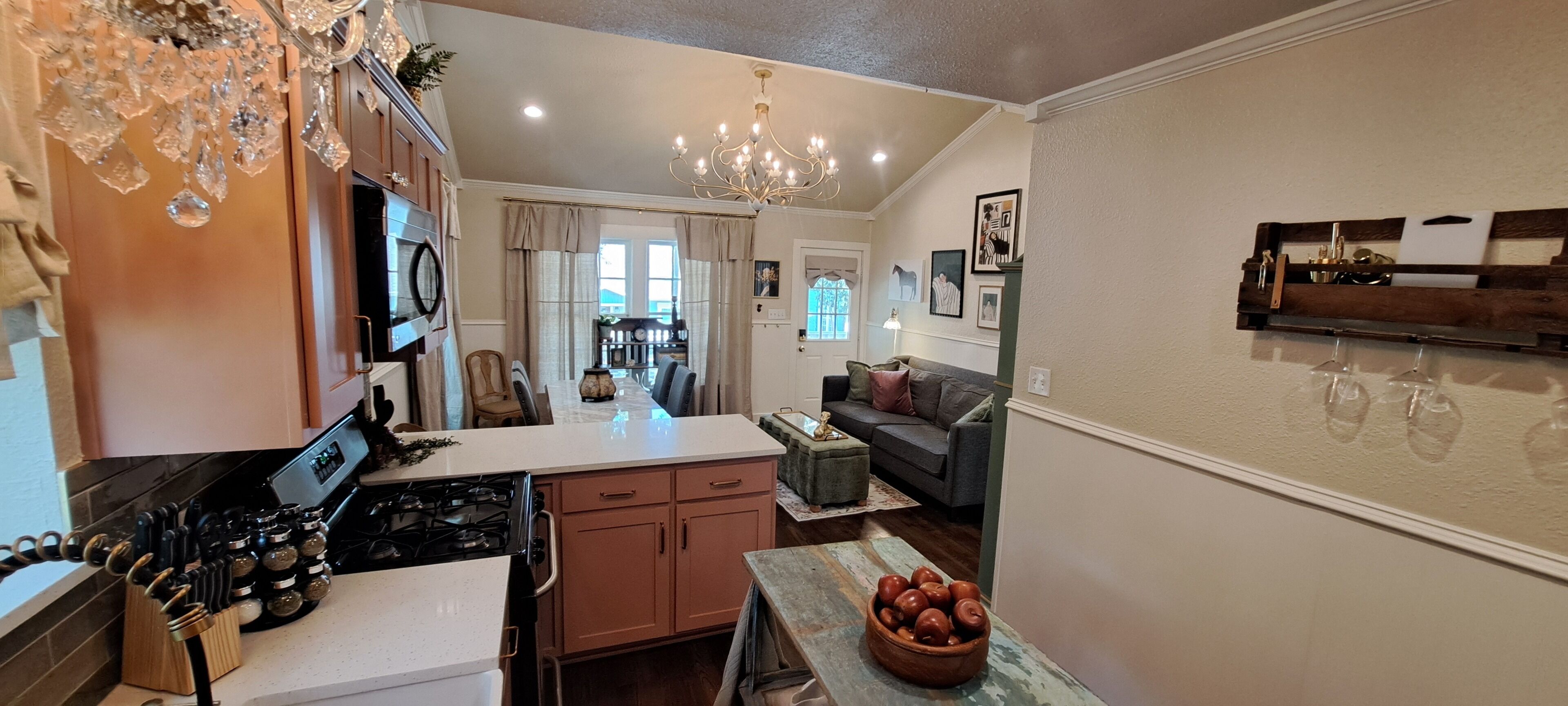 冰箱、微波炉、烤箱、炉灶