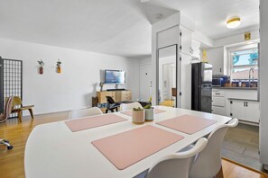 Dining - Oceanside Hermosa, 1 Minute Walk to the Beach, Parking, Kitchen, AC, Fit 4 Guest (Long Beach)