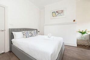 Room - Stunning Sydney Home 9 (Millers Point)