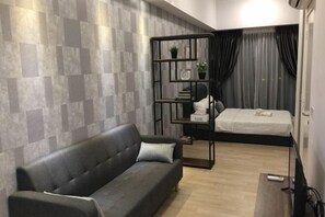 Room - REVO Aurora Place Pavilion Bukit Jalil Free Park Wi-Fi Washer Dryer (Kuala Lumpur)