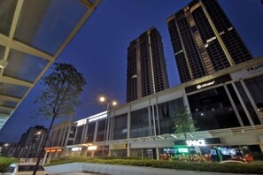 Exterior - REVO Aurora Place Pavilion Bukit Jalil Free Park Wi-Fi Washer Dryer (Kuala Lumpur)