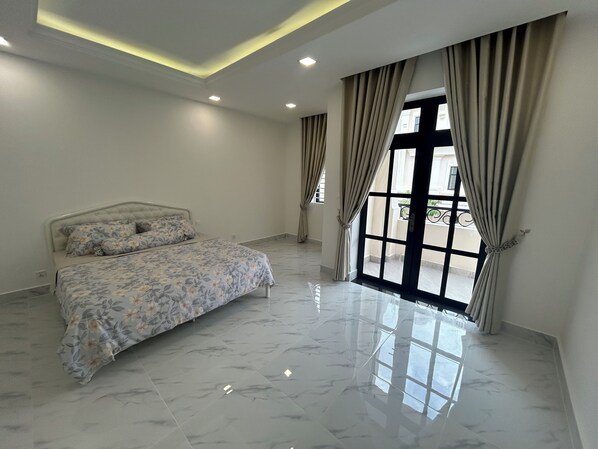 4 Schlafzimmer, Bügeleisen/Bügelbrett, kostenloses WLAN, Bettwäsche