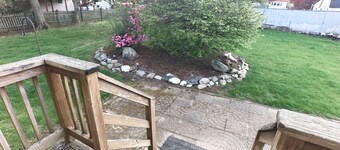 Charming 3-bedroom house in Portsmouth with beach at the end of the street.